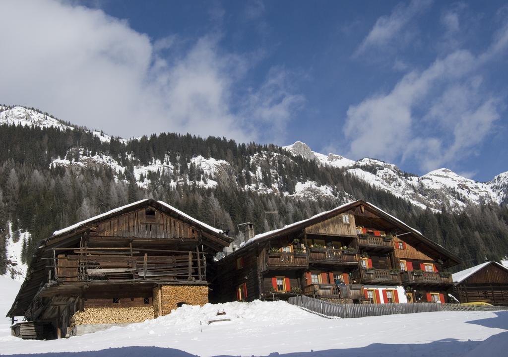 Hotel Haus Michaela Sappada Buitenkant foto