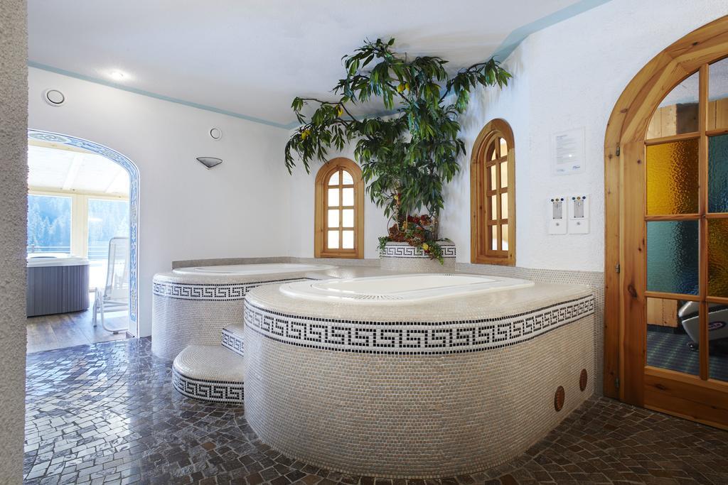 Hotel Haus Michaela Sappada Buitenkant foto