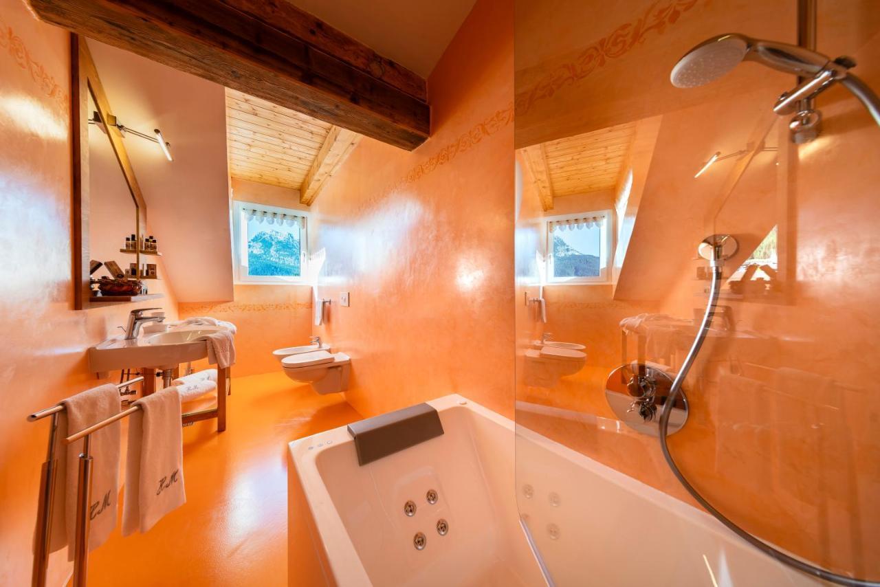 Hotel Haus Michaela Sappada Buitenkant foto